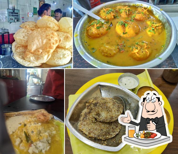 Food at Saravana Hotel