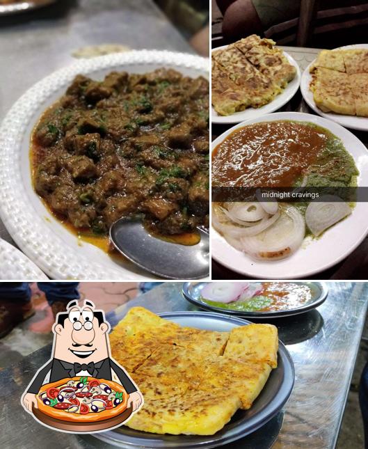 Pick pizza at Apna Fast Food Centre