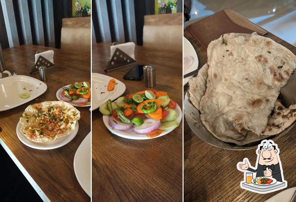 Food at Santosh Family Dhaba