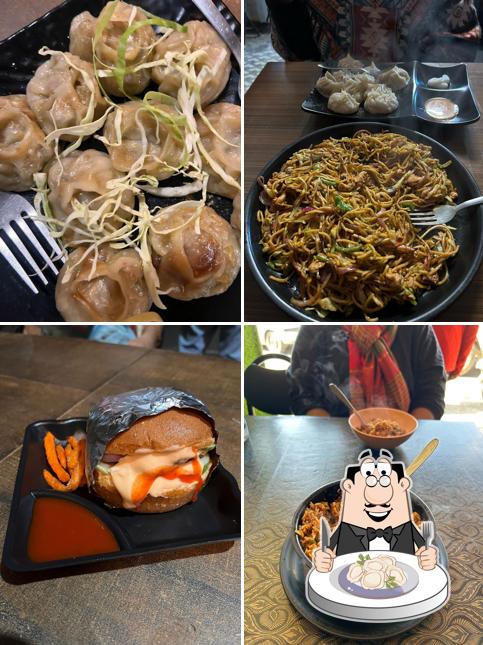 Dumplings at Dajyu Chaap And Food center