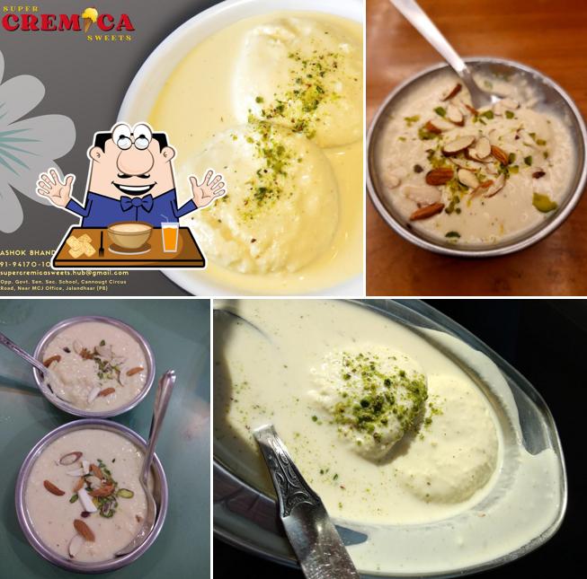 Clam chowder at Super Cremica Sweets