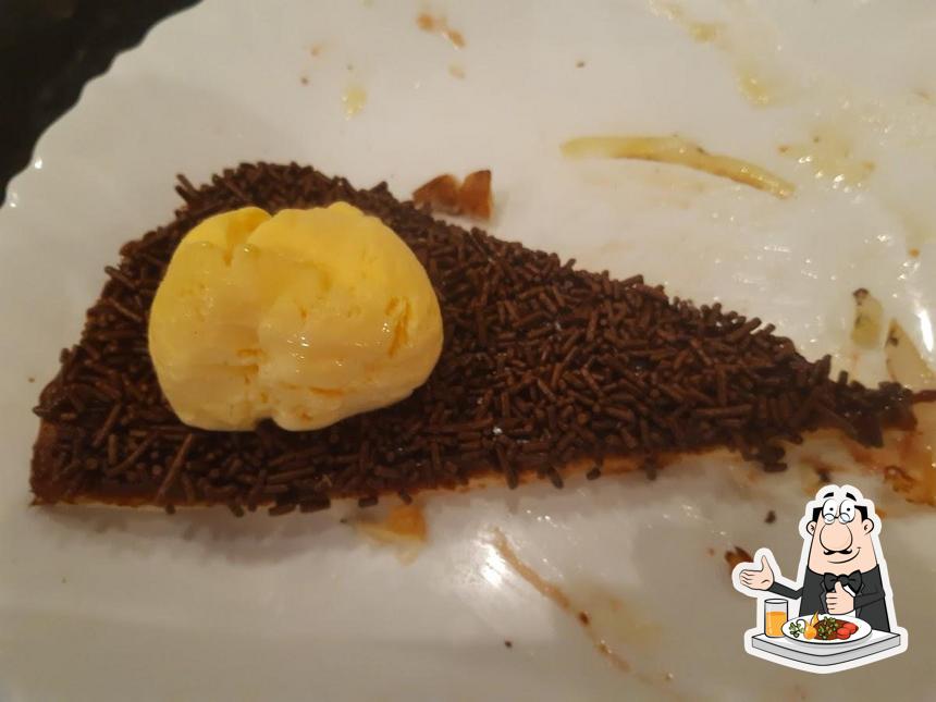 Comida em Restaurante e Pizzaria Arena's