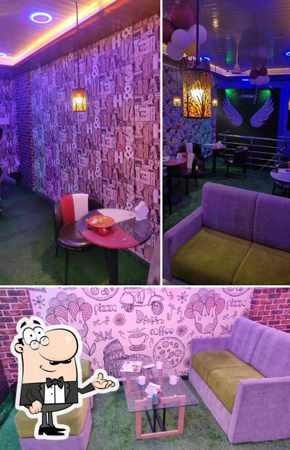 Check out how D'elite Cafe looks inside