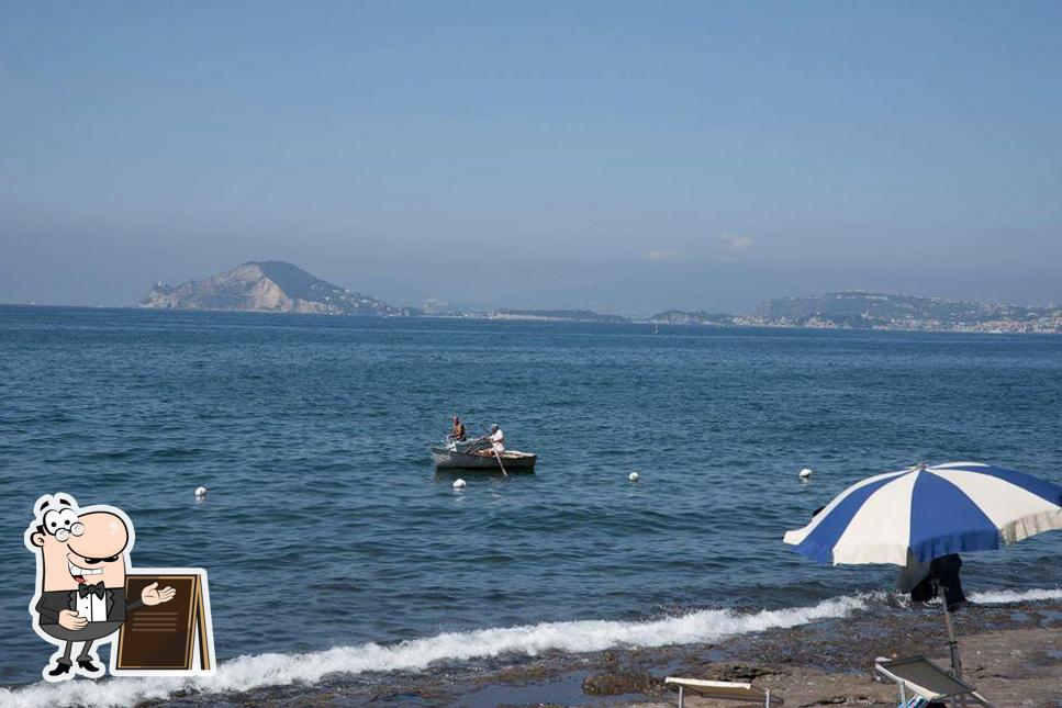Gli esterni di Wood Beach Bar