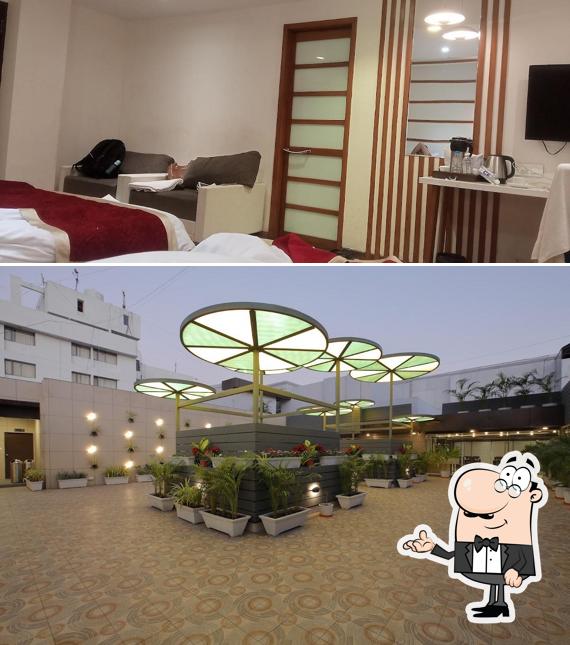 The interior of Hotel The Lotus Park Ellisbridge, Paldi, Ahmedabad