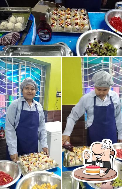 See this pic of HUNGRY (Mini Restaurant)