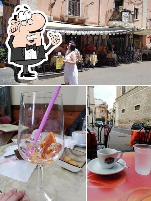 Gli interni di Bar Trinacria Taormina