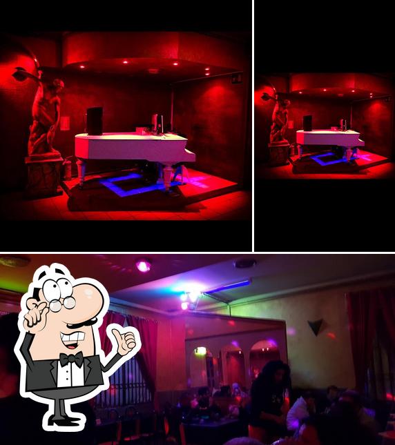 Gli interni di Bar Olympus