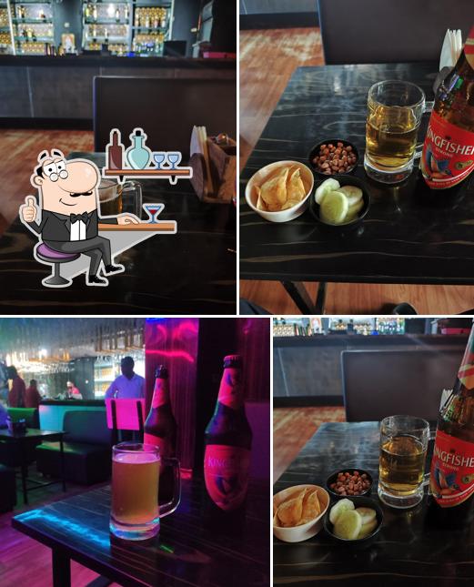 The image of Sorgam Bar’s interior and drink