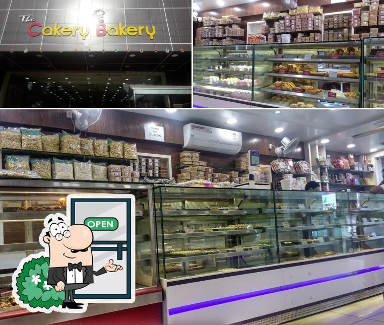 Check out how The Cakery Bakery looks outside