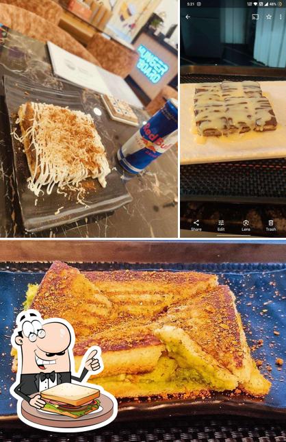 Grilled cheese sandwich at Vijay Bhaiya Saket Wale