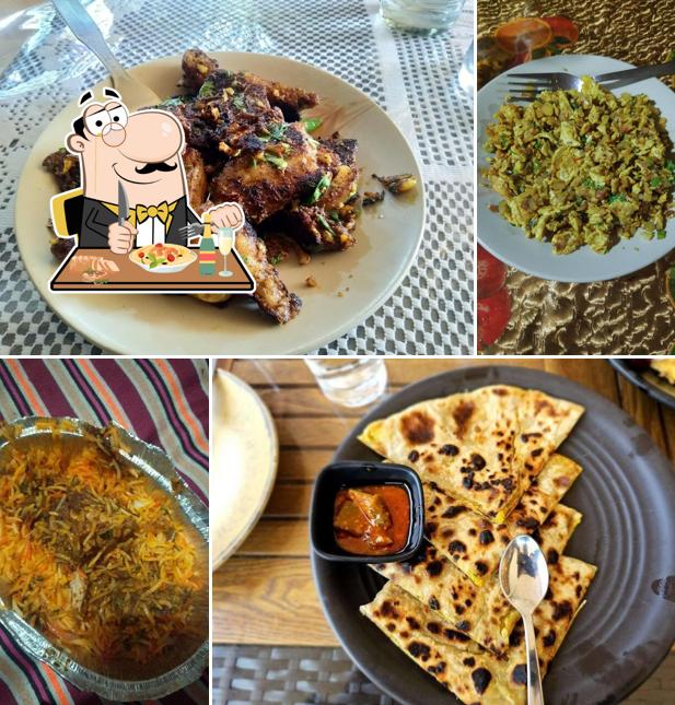 Pad thai at Alcoves Restaurant