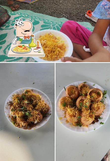 Food at Kailash Bhel Center