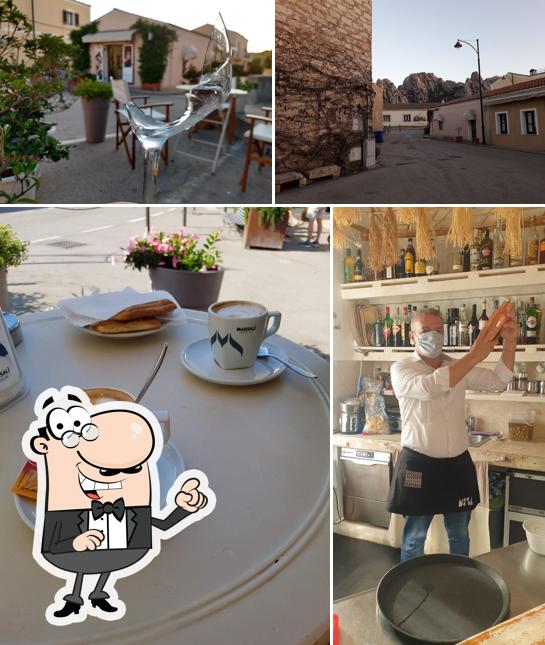 Gli interni di Café La Bruttea