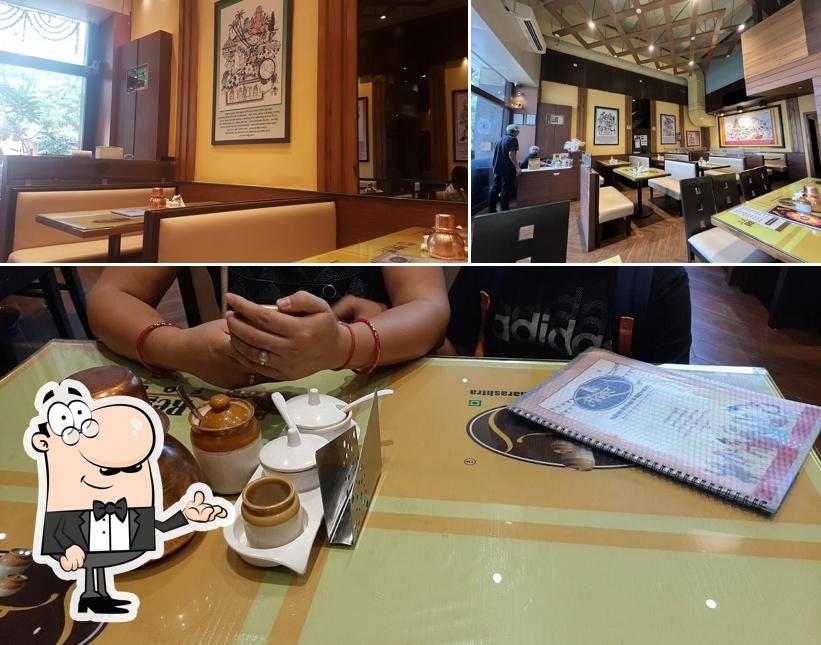 Take a seat at one of the tables at Metkut