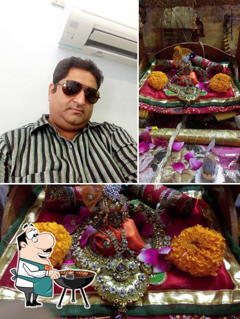 Look at this picture of Jay Bhavani Sandwich Centre