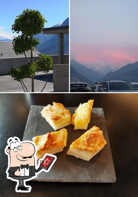 Tra le varie cose da Tandem Café si possono trovare la esterno e cibo