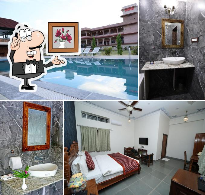 Check out how Jai Niwas Palace Resort Hotel looks inside