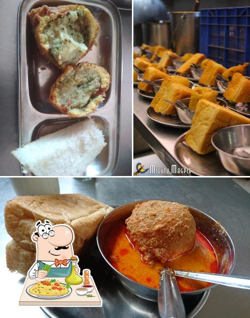 Meals at Jain Vada Center