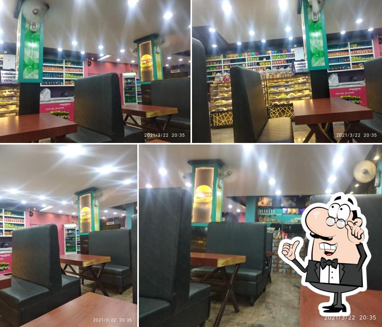 MOM’S BAKES AND FOOD POINT