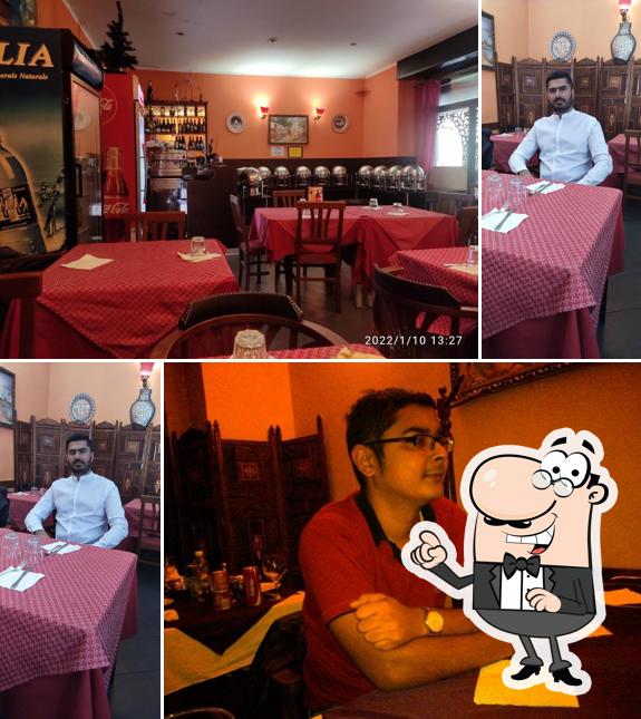 Gli interni di Usman Bar and Restaurant