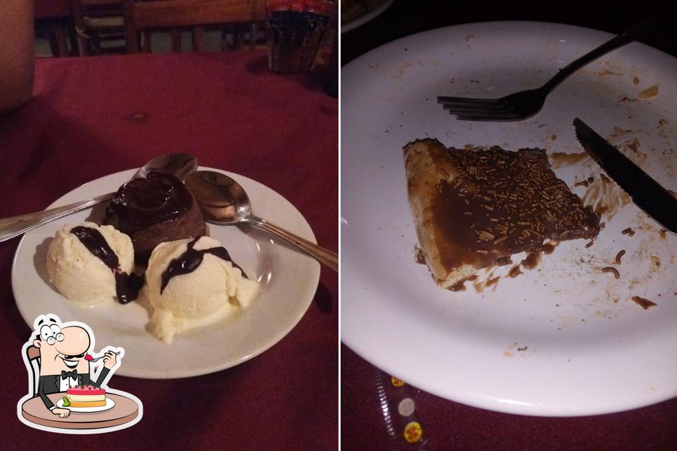 Pizzaria & Restaurante Do Cheff serve uma escolha de sobremesas