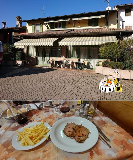 Platti al Bar Trattoria Il Cacciatore Di Groppelli Egidio & C. Snc