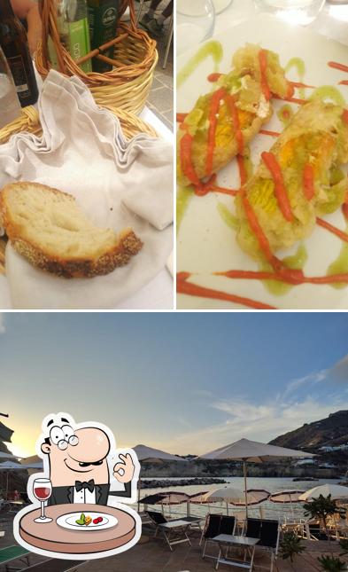 La immagine della cibo e interni di Ristorante & Beach Club La Brezza