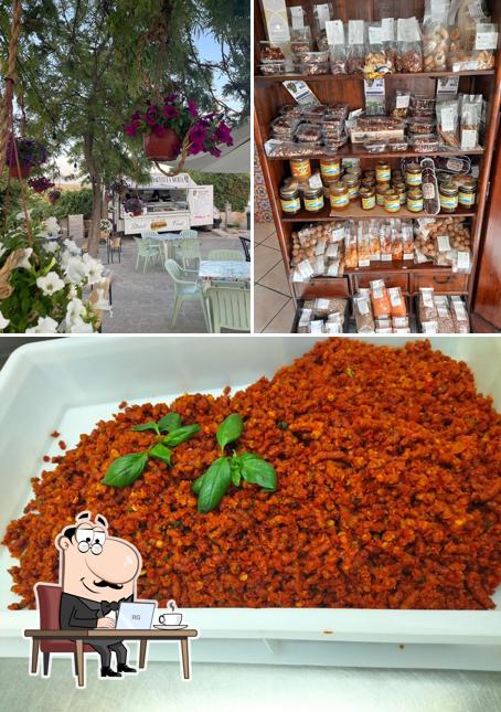 La interni e cibo del ristorante