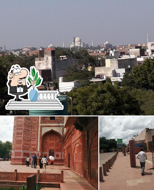 The exterior of Green House Rooftop Cafe & Restaurant Best Club Cafe Best Couple Cafe Best Rooftop Cafe Best Rooftop Lounge In Agra