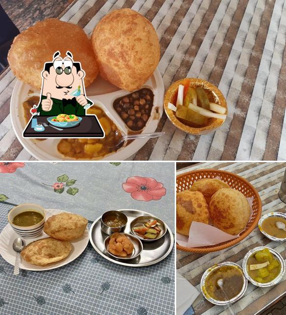 Kachori at Pt Pirthi Di Hatti