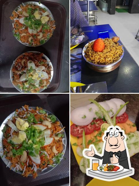 Food at Thalapakattu Biriyani