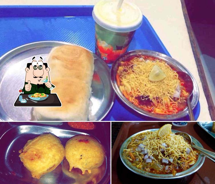 Meals at Shree Gokhale Upahaar Gruh