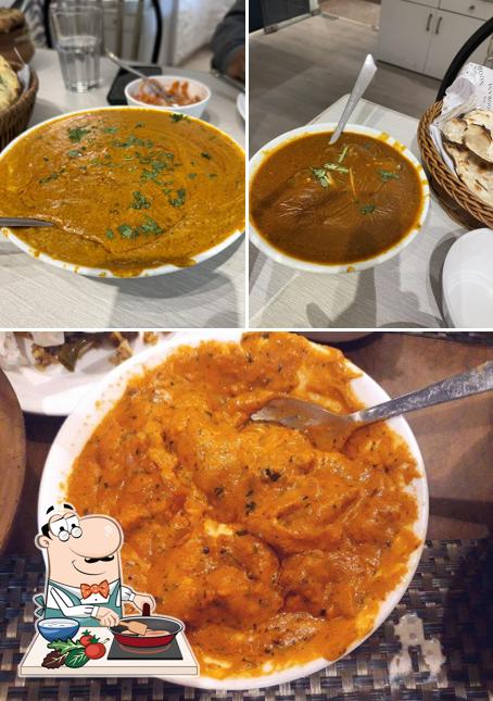Chicken curry at Dum Noorani