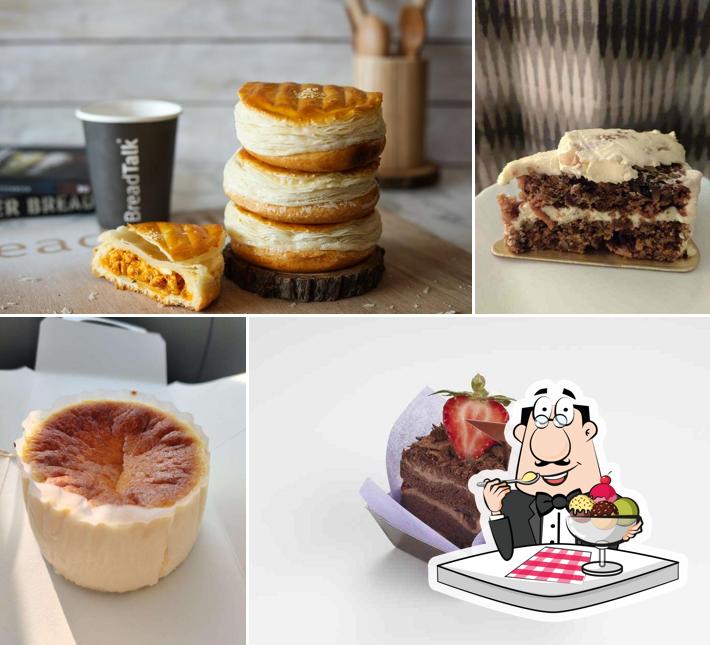 BreadTalk serves a variety of desserts