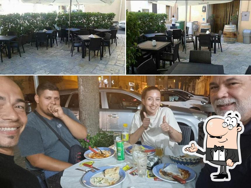 Gli interni di Pizzeria da Mino
