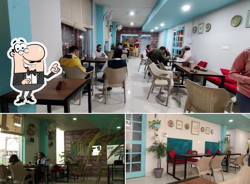 The interior of Bistro@17 Cafe