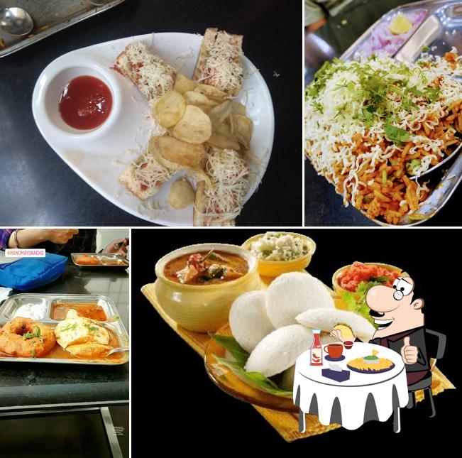 Manomay Snacks