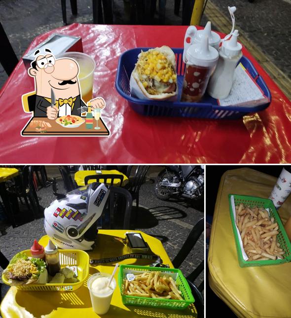 Platos en Excalibur Sanduiches
