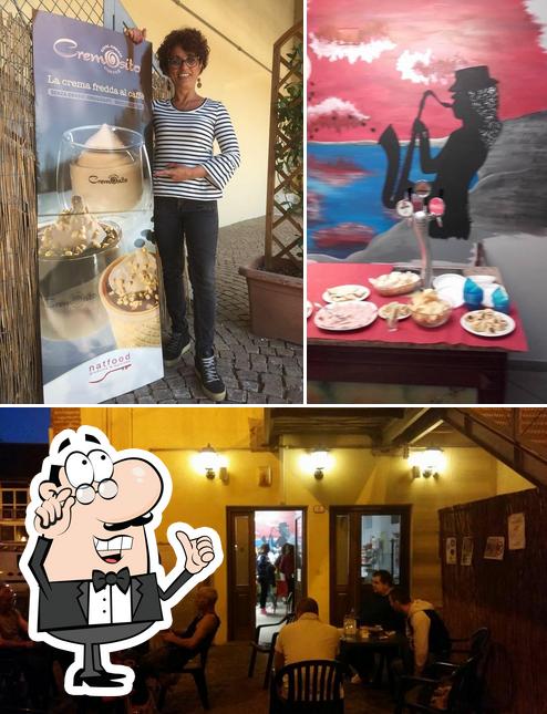 Gli interni di Alibi bar