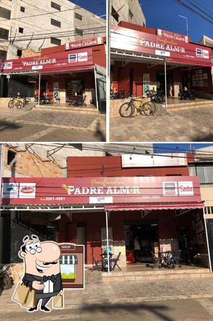 O exterior do Panificadora Padre Almir