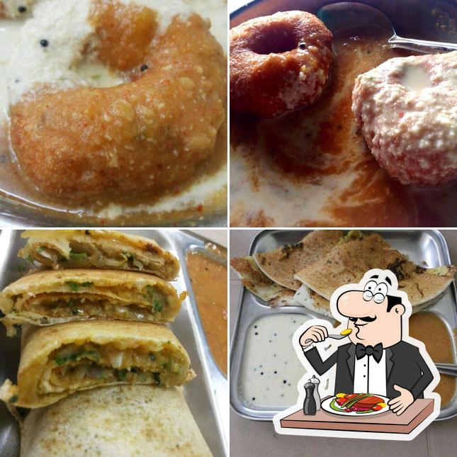 Food at Vijay Snacks Center