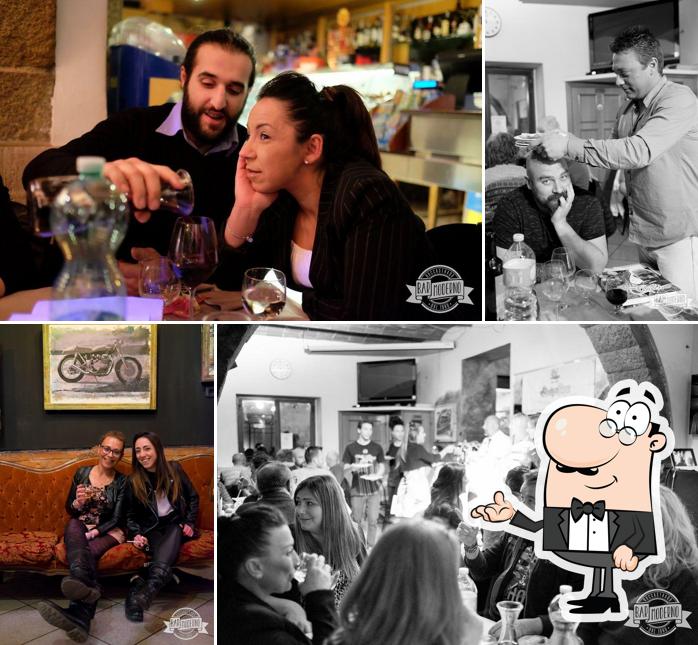 Siediti a un tavolo di Bar Moderno dei fratelli Falchi