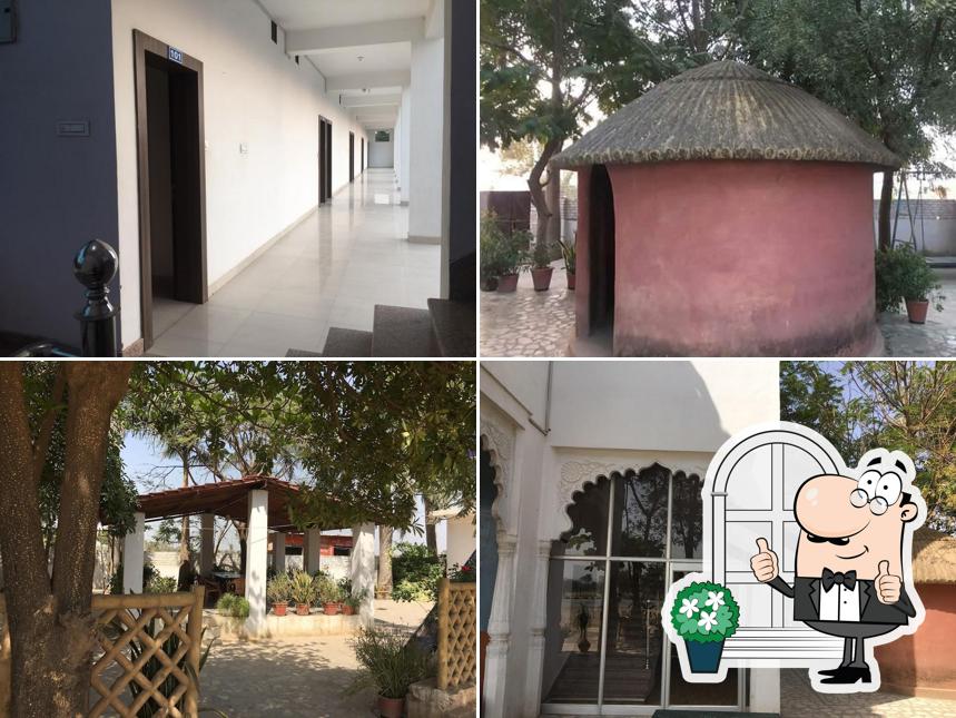 The outside part is an important feature of Tamji Ka Dhaba at Roop Shree Hotel