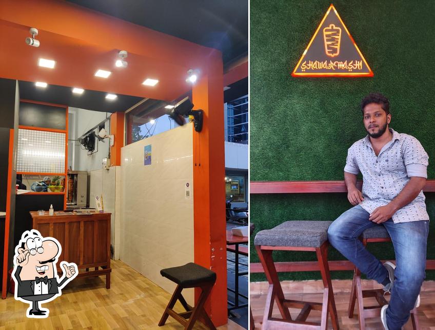 The interior of Shawarmashi