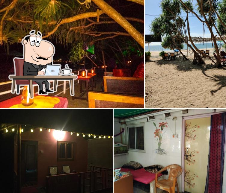 Mickey's Bar & Restaurant