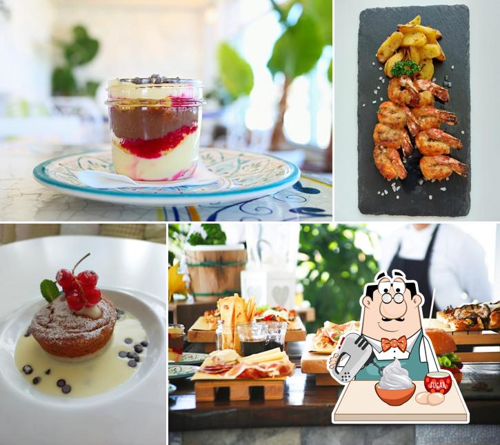 SkyBar Sea View Riccione propone un'ampia gamma di dolci