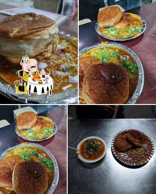 Bhaji at Ganesh chat bhandar