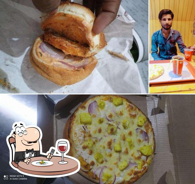 Food at Roms Pizza - Modinagar