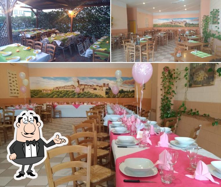 Siediti a un tavolo di Boccon Bacco Di Stiaccini Elena